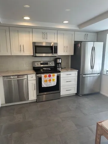 $1,850 | 19029 US Highway 19 North, Unit 20F, Clearwater, FL 33764