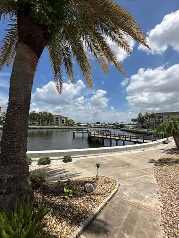 $1,850 | 19029 US Highway 19 North, Unit 20F, Clearwater, FL 33764
