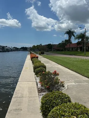 $1,795 | 19029 US Highway 19 North, Unit 20F, Clearwater, FL 33764