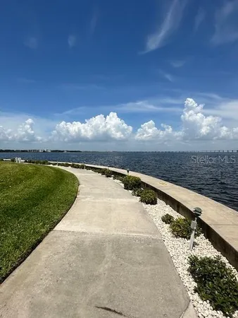 $1,795 | 19029 US Highway 19 North, Unit 20F, Clearwater, FL 33764