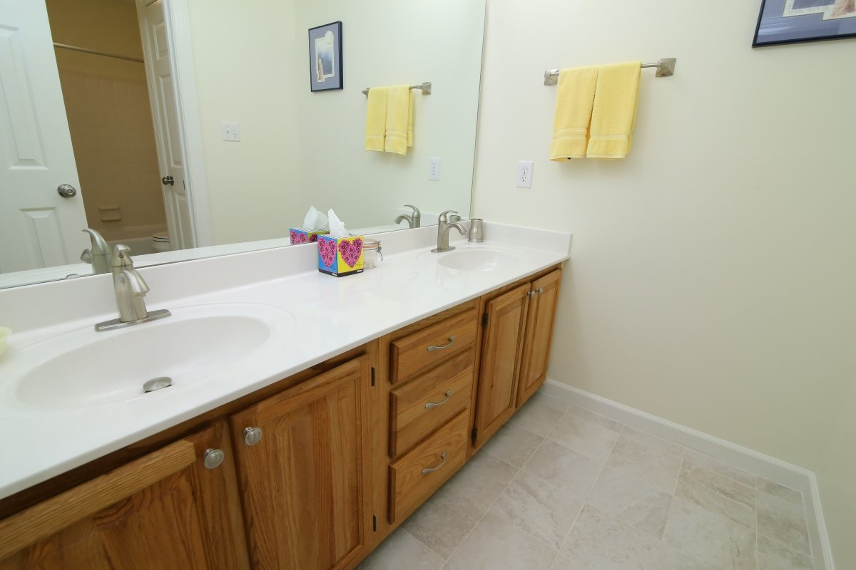 122 Spring Valley Lane Durham, NC 27713 - Photo 18 of 25 Full Hall Bath