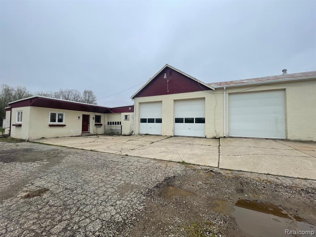 8261 Fenton Road Grand Blanc, MI 48439 - Photo 8 of 24