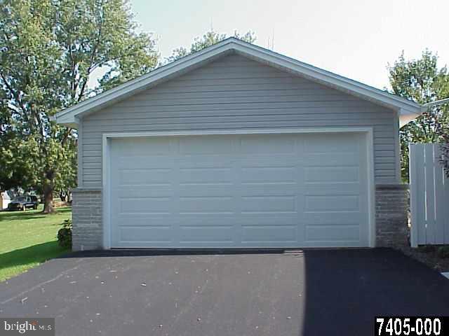 3511 Fox Run Road Dover, PA 17315 - Photo 24 of 32 Gallery Image 24