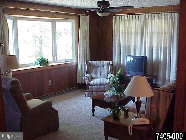 3511 Fox Run Road Dover, PA 17315 - Photo 3 of 32 Gallery Image 3