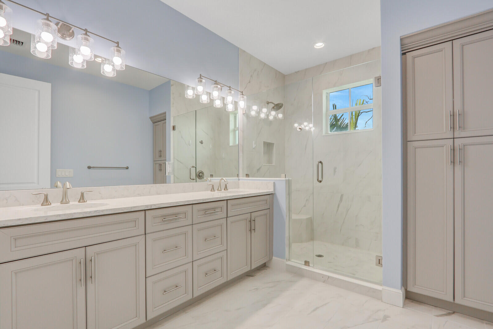 622 Inlet Waters Circle Jupiter, FL 33477 - Photo 32 of 93 Primary On-Suite