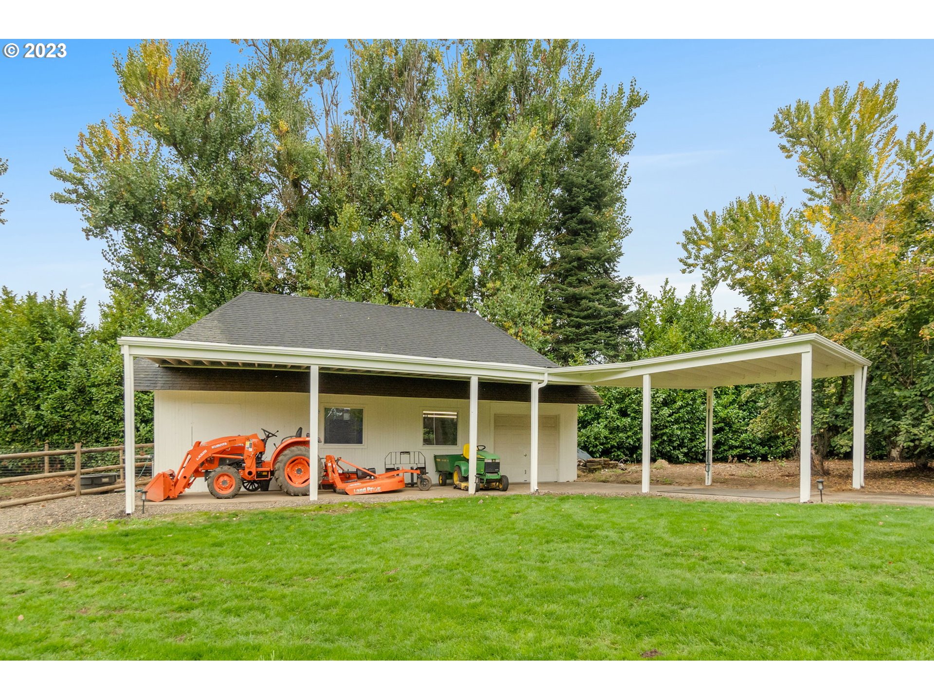 11858 Donald Road Northeast Aurora, OR 97002 - Photo 7 of 47 Gallery Image 7