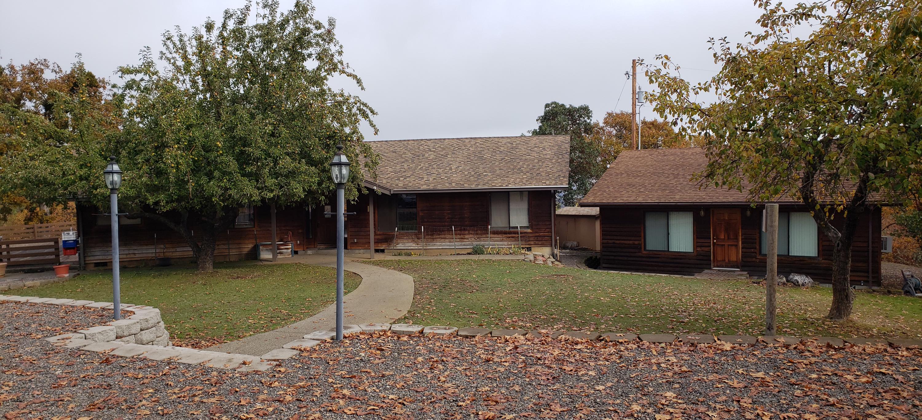 9115 Blackwell Road Central Point, OR 97502 - Photo 2 of 15 20201127_120056