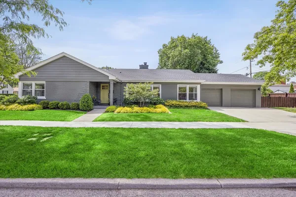 $675,000 | 802 South Spring Avenue, La Grange, IL 60525