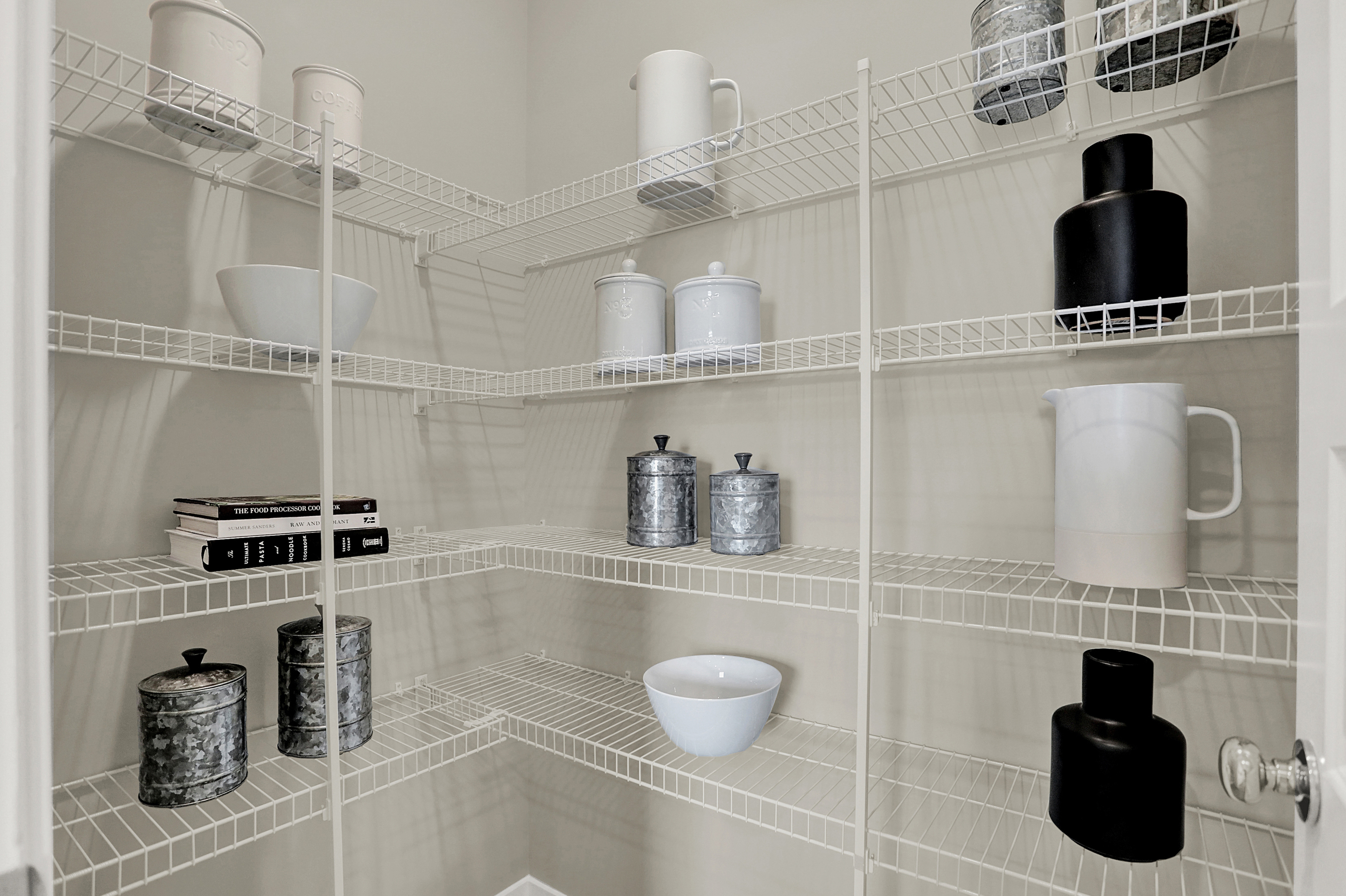 8595 Strabet Drive Pendleton, IN 46064 - Photo 4 of 46