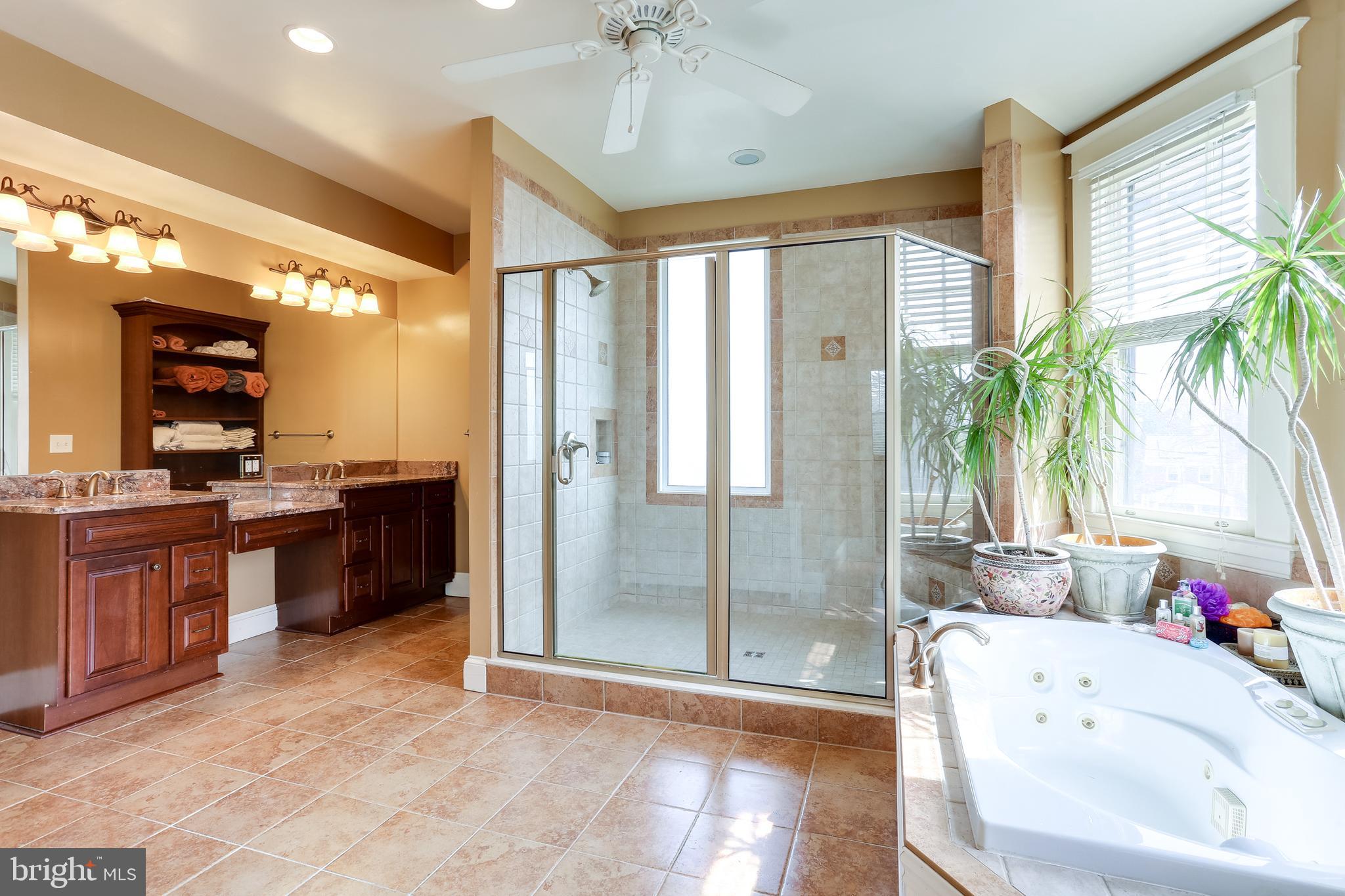 5 Mallow Hill Road Baltimore, MD 21229 - Photo 19 of 39 Master bathroom w/ double vanity