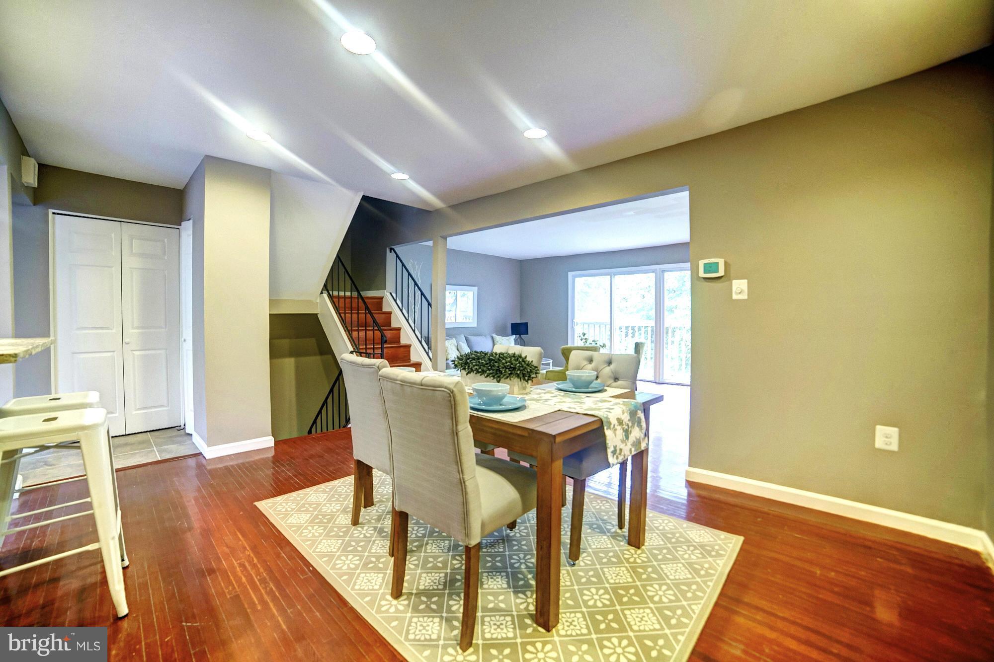 8248 Vosges Road Baltimore, MD 21244 - Photo 5 of 23 Separate Dining