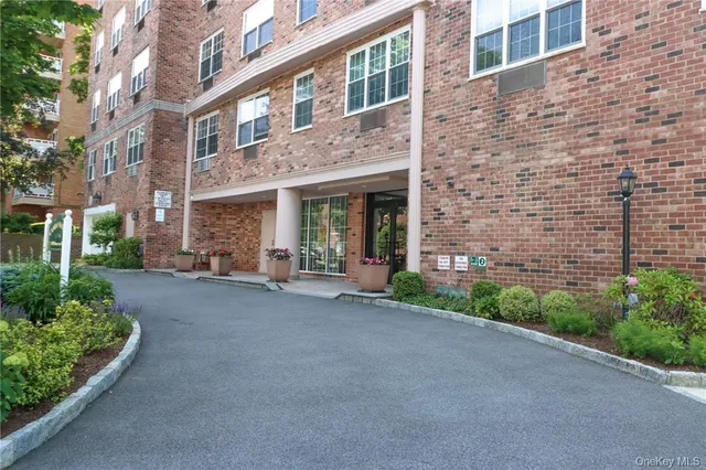 $1,750 | 2 Old Mamaroneck Road, Unit 5I, White Plains, NY 10605