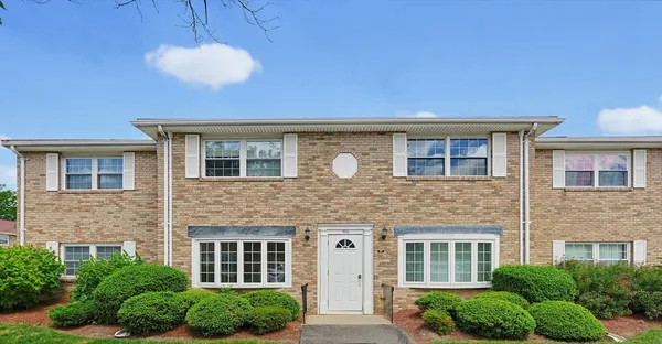$354,900 | 80 A Washington Park Drive, Unit 1, Andover, MA 01810