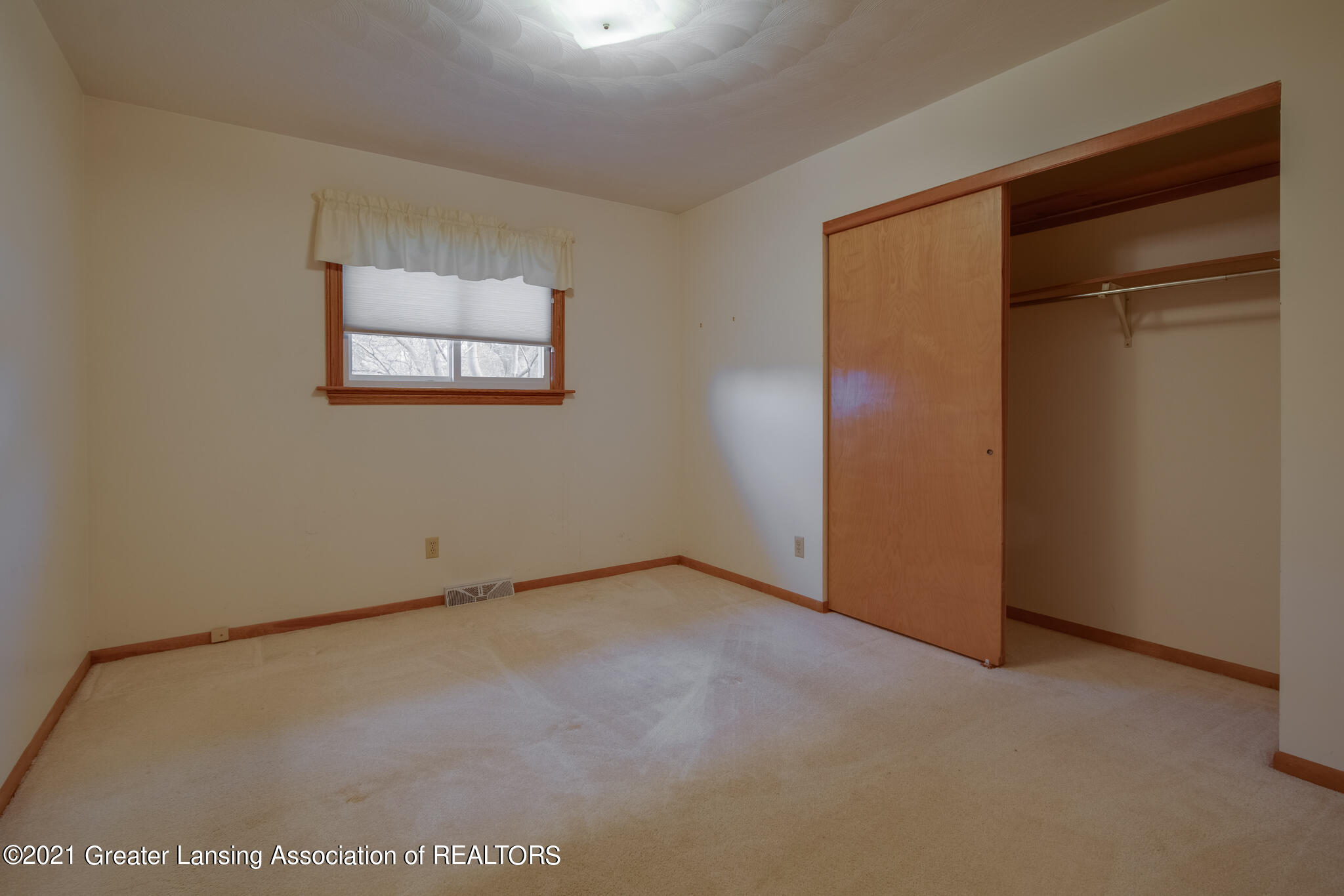 1114 Schavey Road Dewitt, MI 48820 - Photo 7 of 23 7