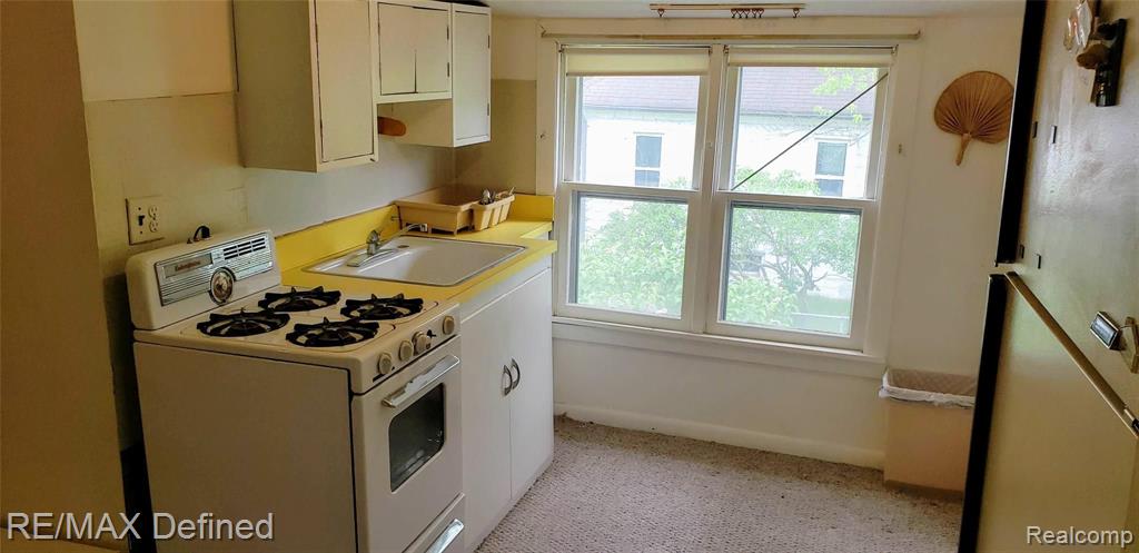 470 West George Avenue Hazel Park, MI 48030 - Photo 18 of 23