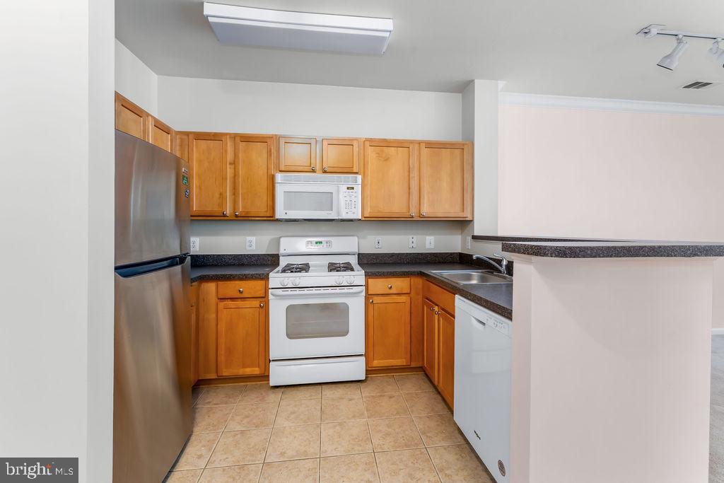 12000 Market Street, Unit 210 Reston, VA 20190 - Photo 5 of 69