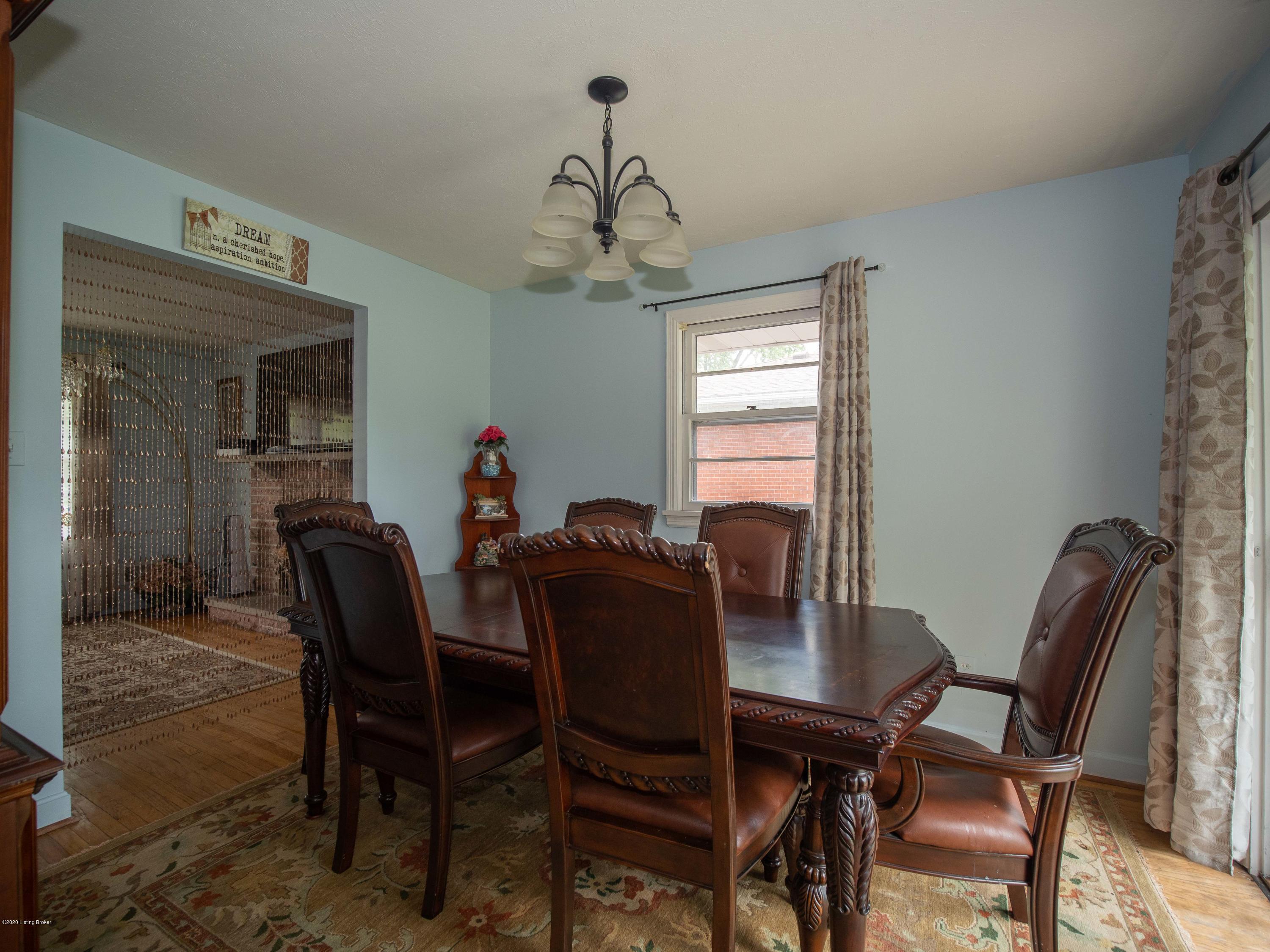 6803 Fernhaven Road Louisville, KY 40228 - Photo 12 of 50 6303 Fernhaven Road (28 of 72)