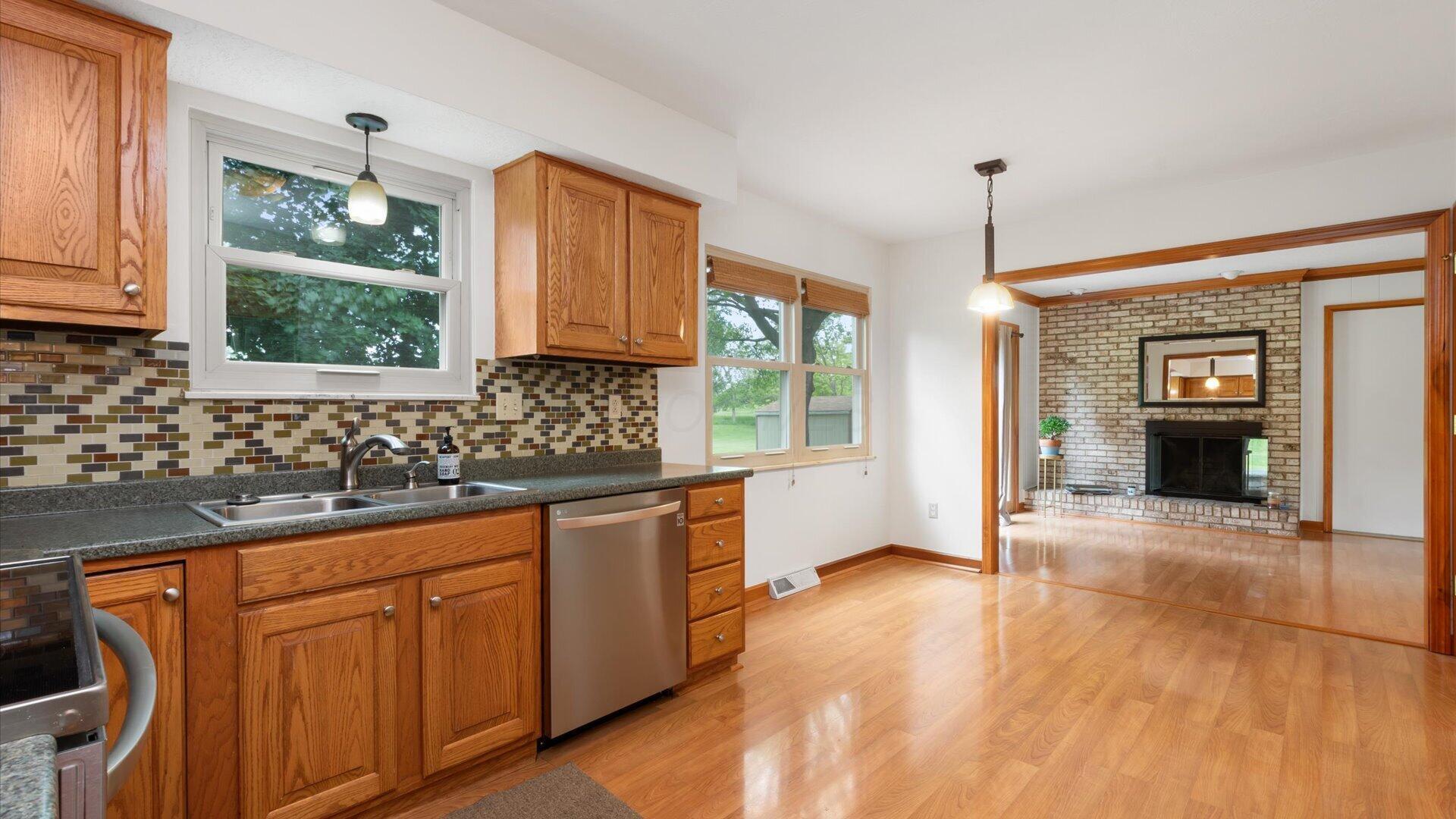 7619 Wilbur Road New Albany, OH 43054 - Photo 18 of 55 Kitchen