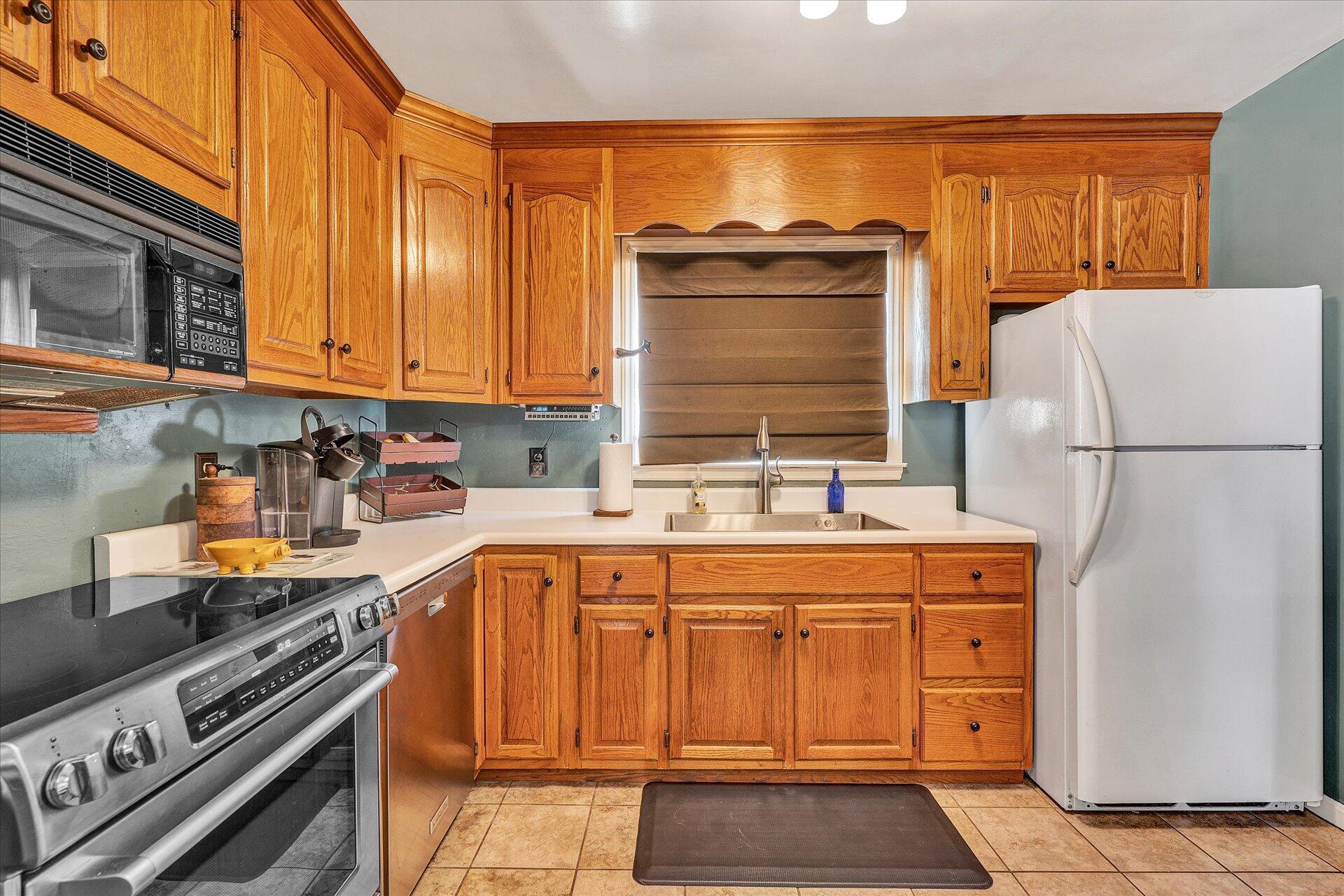 5313 Grandin Rd Extension Roanoke, VA 24018 - Photo 8 of 21 06-DSC2553