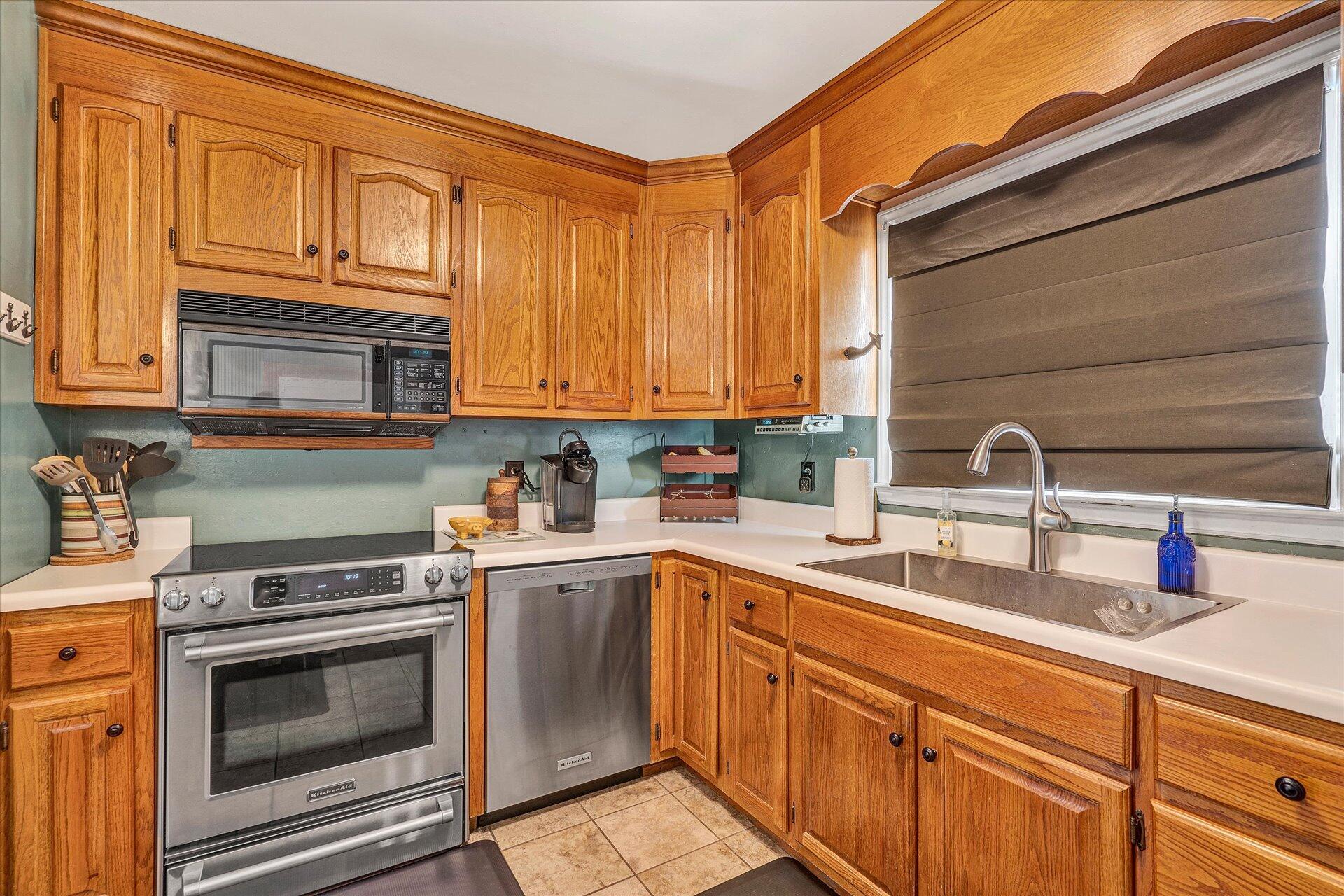 5313 Grandin Rd Extension Roanoke, VA 24018 - Photo 9 of 21 07-DSC2556