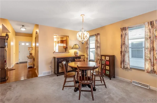 $279,900 | 34 Glenfield Drive, West Seneca, NY 14224