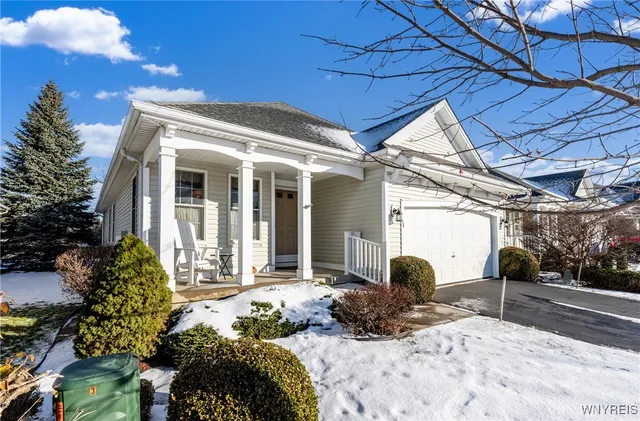 $279,900 | 34 Glenfield Drive, West Seneca, NY 14224