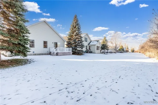 $279,900 | 34 Glenfield Drive, West Seneca, NY 14224