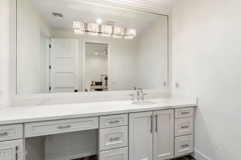 $1,890,627 | 1811 East Claremont Street, Phoenix, AZ 85016