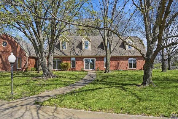 $895,000 | 1315 Northeast 46th Street, Topeka, KS 66617