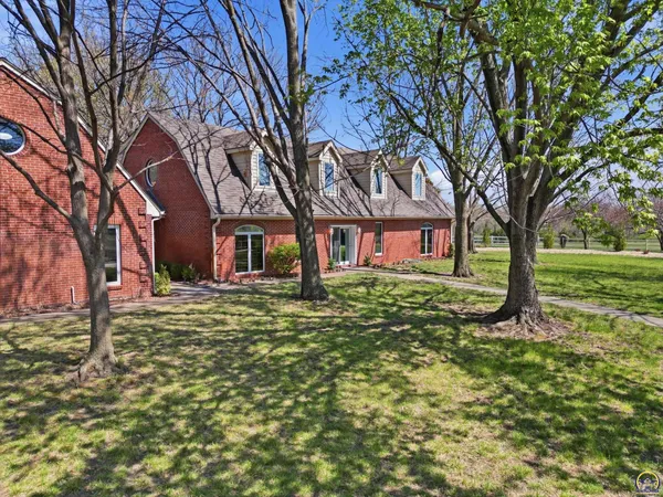 $895,000 | 1315 Northeast 46th Street, Topeka, KS 66617