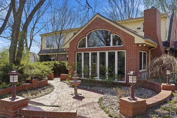$895,000 | 1315 Northeast 46th Street, Topeka, KS 66617
