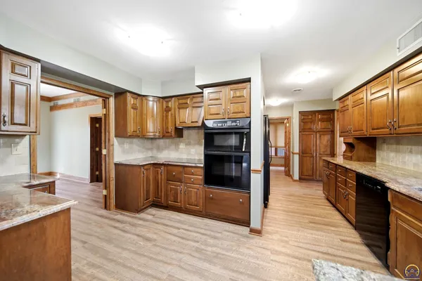 $895,000 | 1315 Northeast 46th Street, Topeka, KS 66617