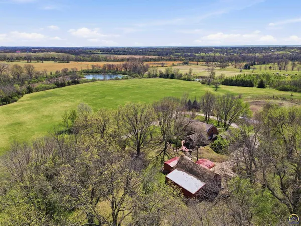 $895,000 | 1315 Northeast 46th Street, Topeka, KS 66617