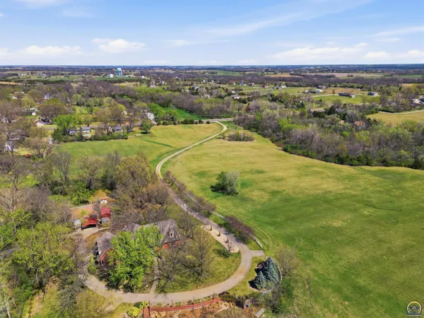 $895,000 | 1315 Northeast 46th Street, Topeka, KS 66617