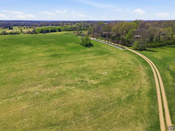 $895,000 | 1315 Northeast 46th Street, Topeka, KS 66617