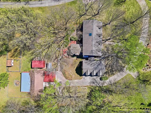 $895,000 | 1315 Northeast 46th Street, Topeka, KS 66617