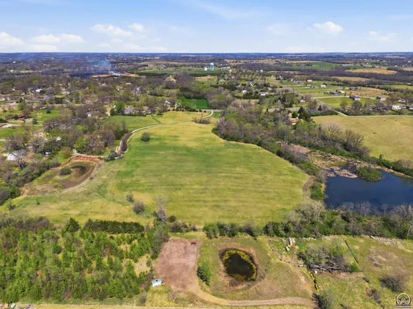 $895,000 | 1315 Northeast 46th Street, Topeka, KS 66617