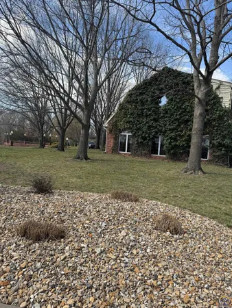 $895,000 | 1315 Northeast 46th Street, Topeka, KS 66617