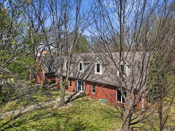 $895,000 | 1315 Northeast 46th Street, Topeka, KS 66617