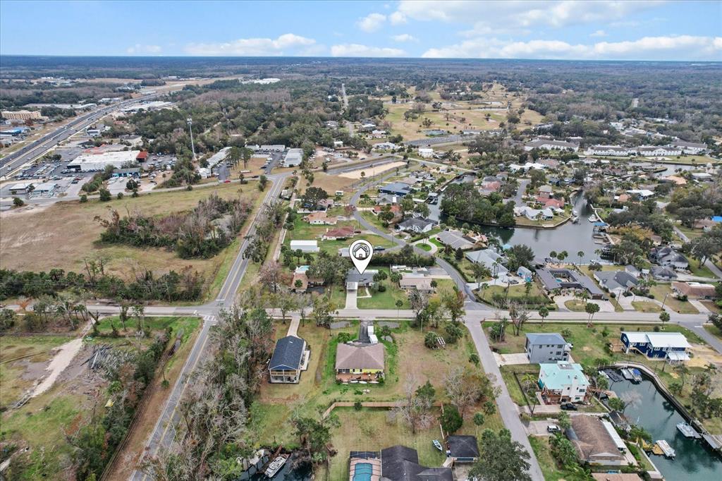 512 Southeast Paradise Point Road Crystal River, FL 34429 - Photo 2 of 63
