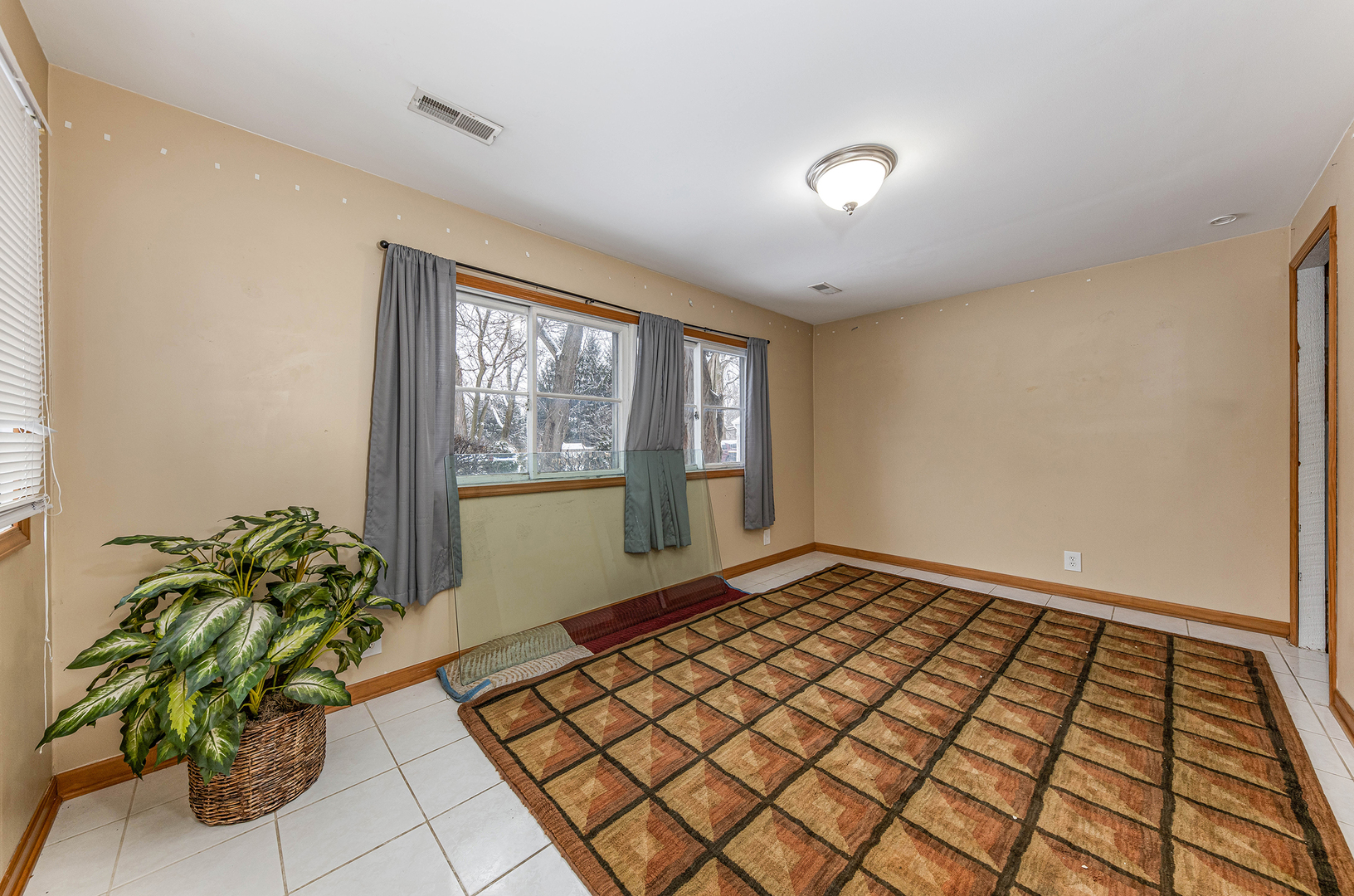 28W365 Batavia Road Warrenville, IL 60555 - Photo 11 of 20