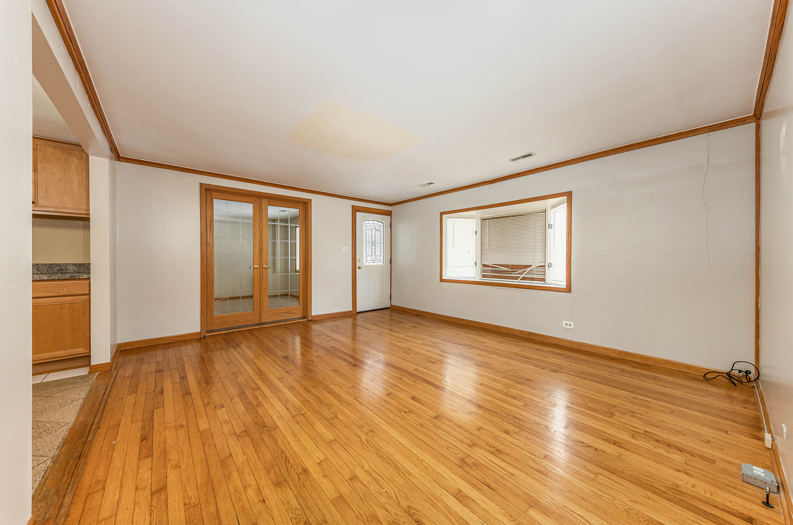 28W365 Batavia Road Warrenville, IL 60555 - Photo 7 of 20