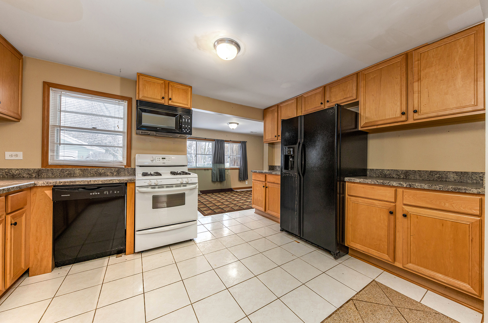 28W365 Batavia Road Warrenville, IL 60555 - Photo 9 of 20