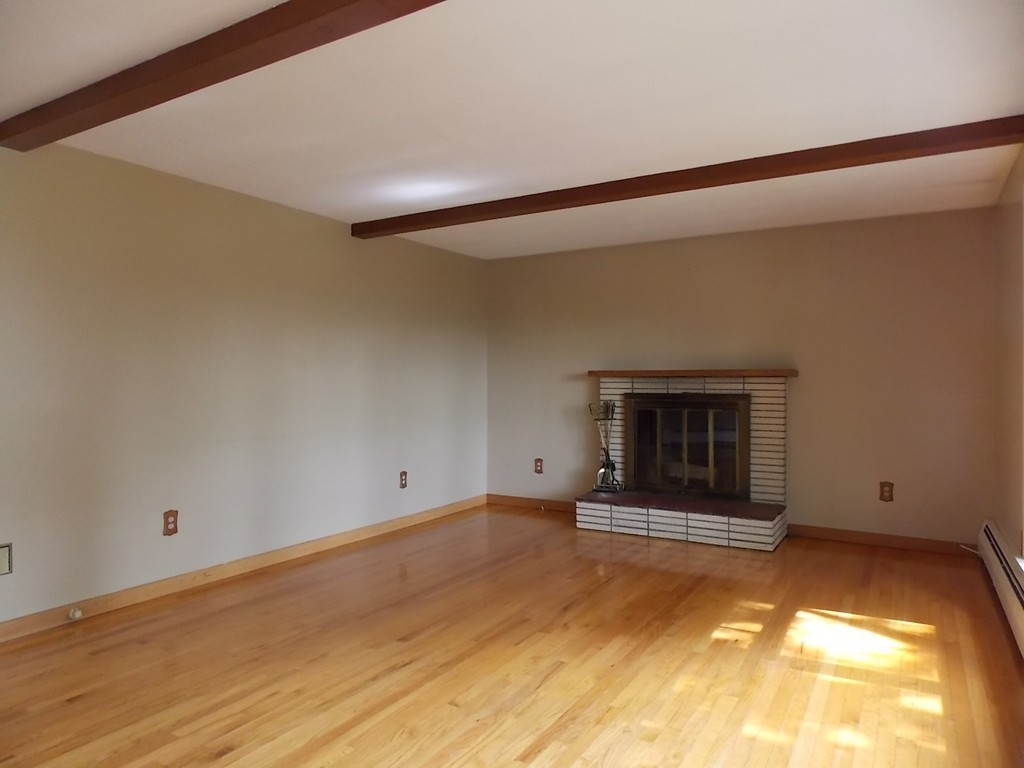 40 Montvale Road Gardner, MA 01440 - Photo 10 of 30 Gallery Image 10