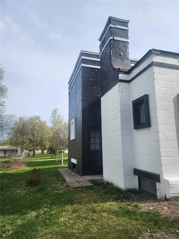 $109,000 | 304 Miami Street, Hiawatha, KS 66434