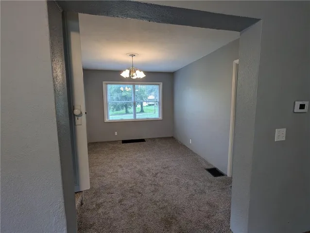 $109,000 | 304 Miami Street, Hiawatha, KS 66434