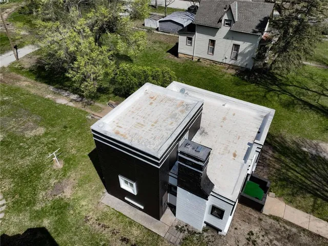 $109,000 | 304 Miami Street, Hiawatha, KS 66434