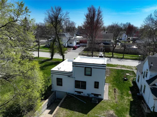 $109,000 | 304 Miami Street, Hiawatha, KS 66434