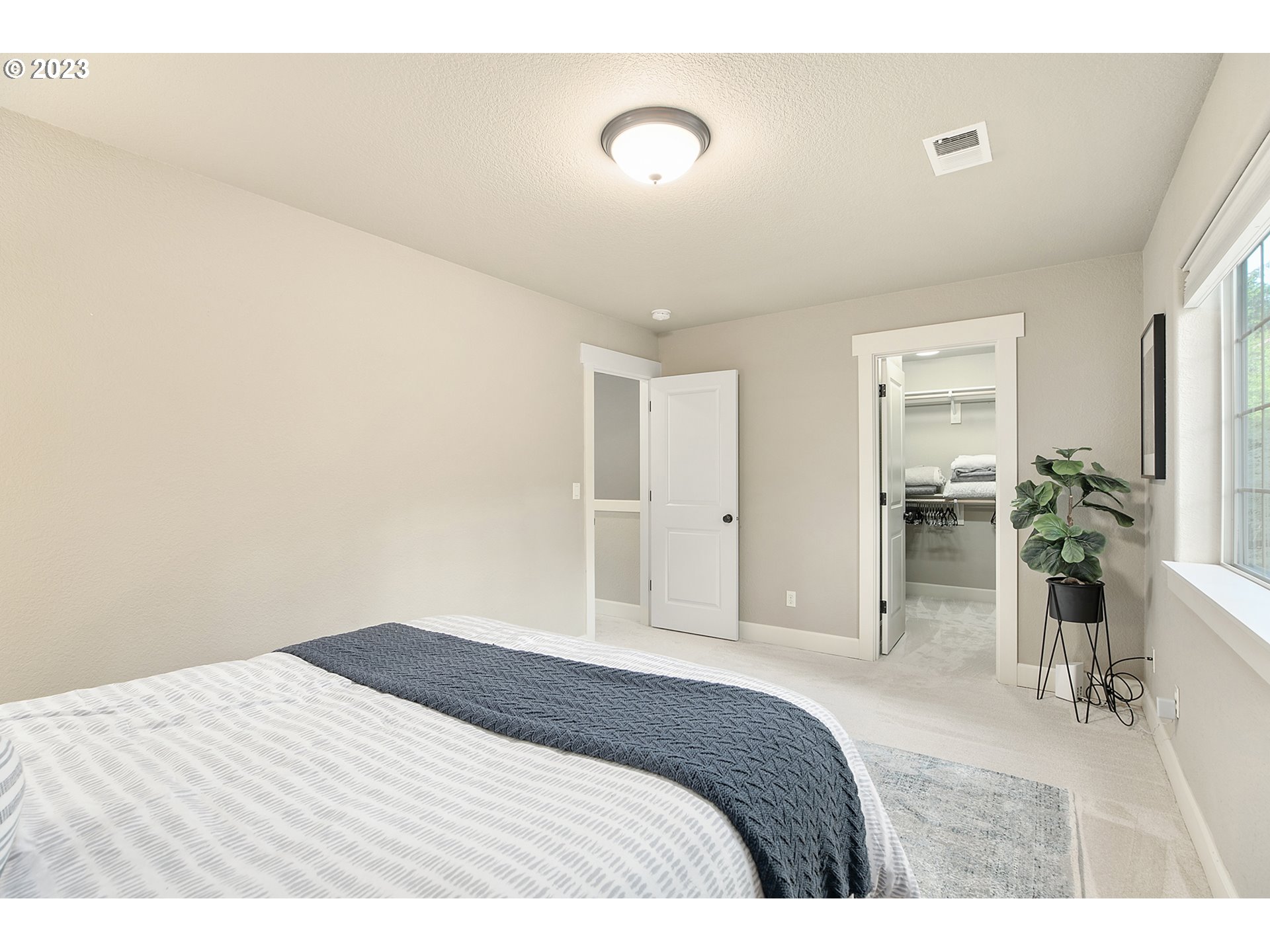 11846 Southwest Lesser Road Portland, OR 97219 - Photo 31 of 47 Gallery Image 31