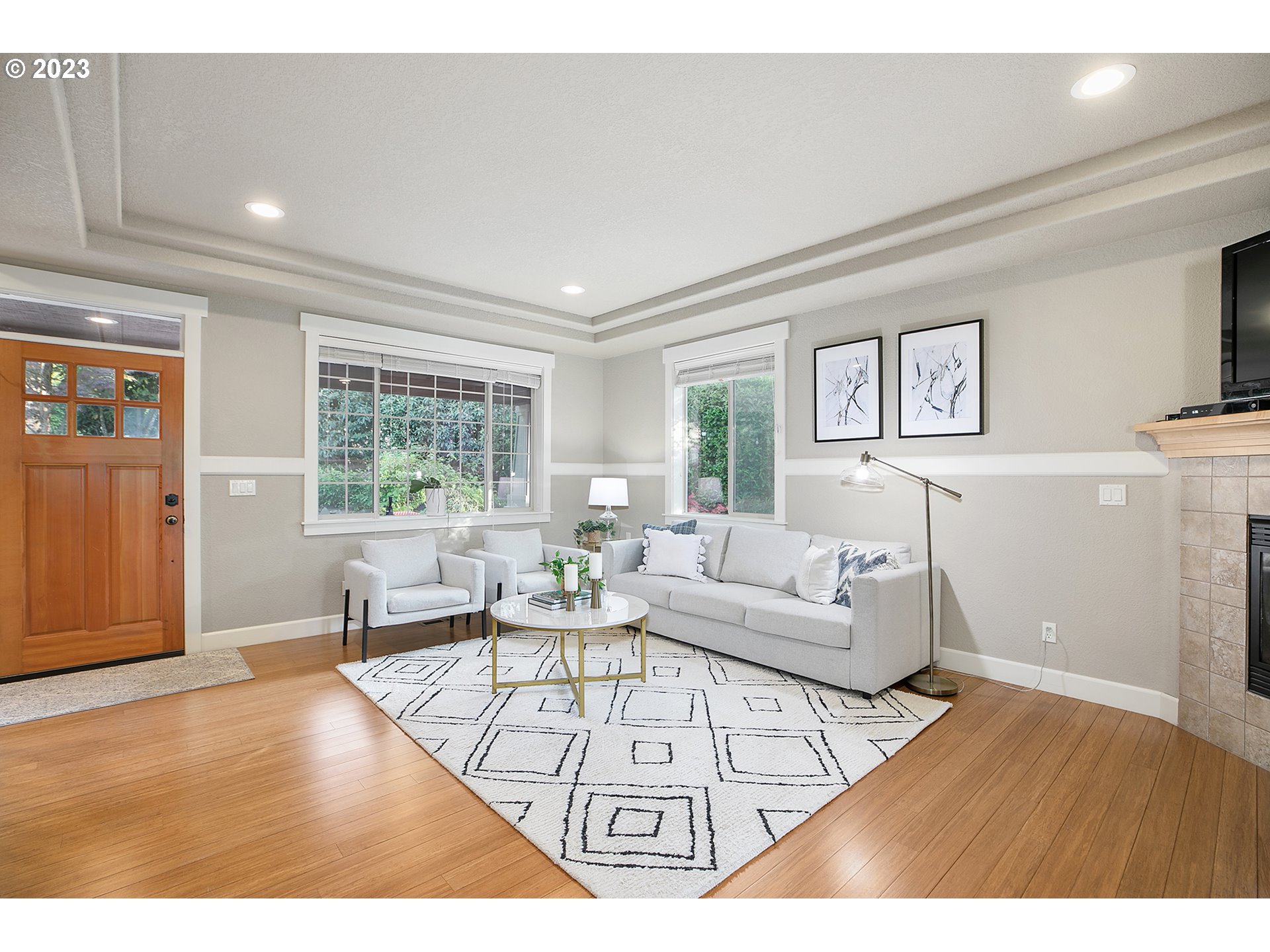 11846 Southwest Lesser Road Portland, OR 97219 - Photo 9 of 47 Gallery Image 9